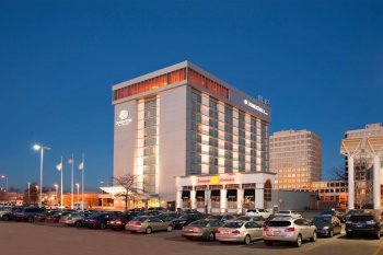DoubleTree by Hilton Chicago North Shore Conference Center